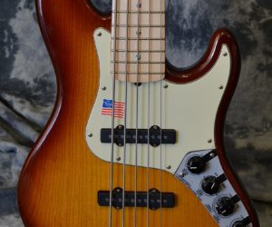 Fender Jazz Bass Deluxe Five String 2007 (Consignment) No Longer Available